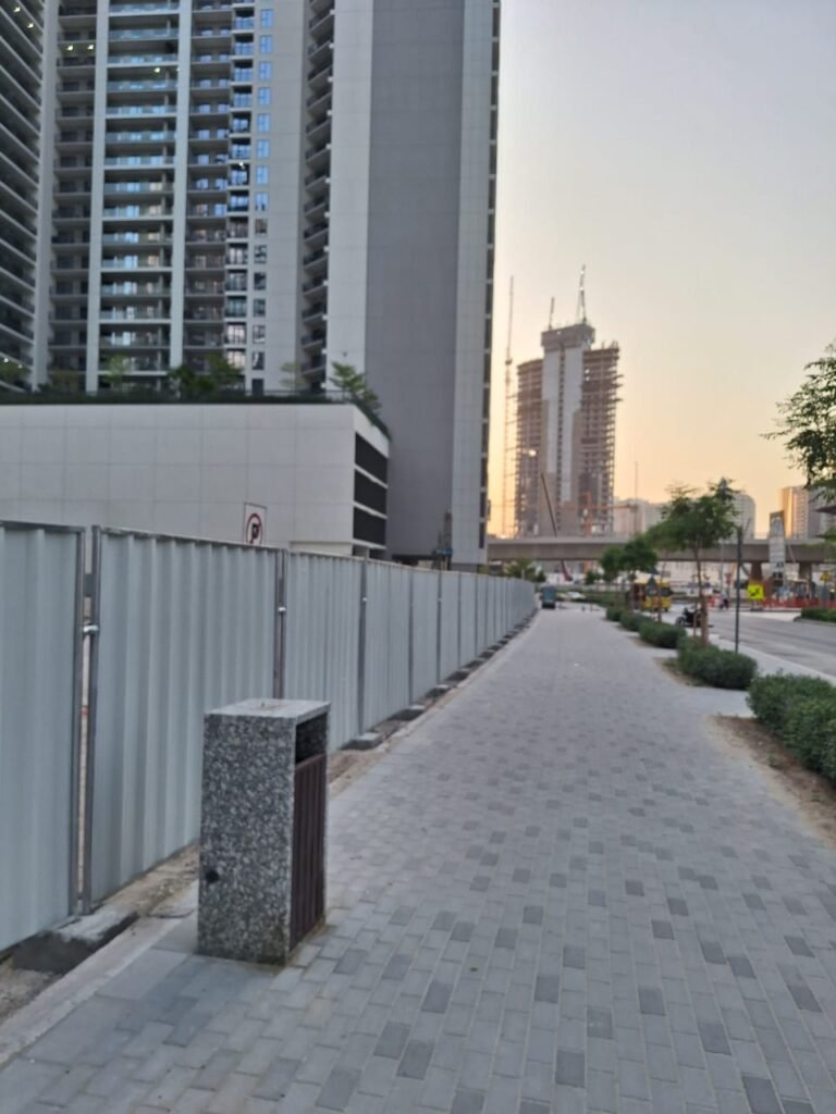 Discontinuous Fence Wall in UAE